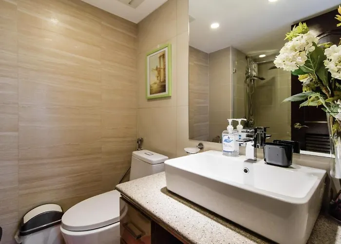 Grand Near Bgc Apartment